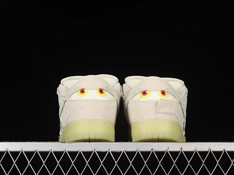 All Categories Nk SB Dunk Series Nk SB Dunk Low Low-top Sneakers M Version Pure Original Nk SB Dunk Low "Mummy" Luminous SB Smashing Backboard Fashion Casual Sneakers DM0774-111